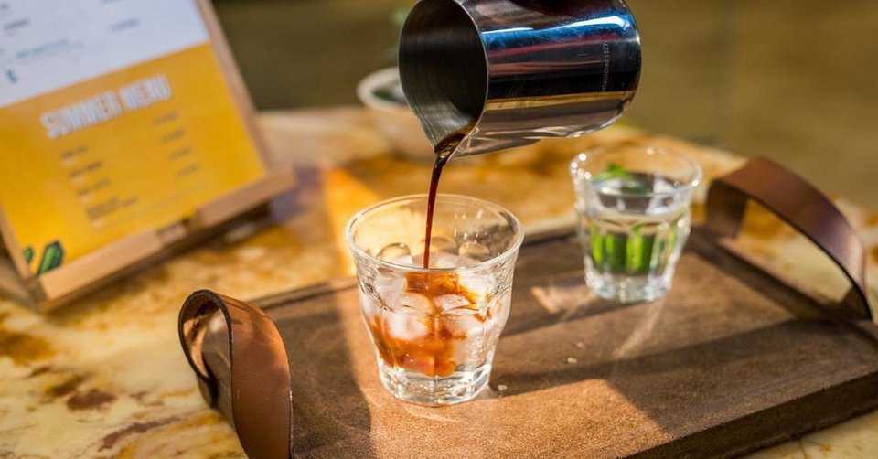 Cold Brew коктейл в червено, бяло и синьо